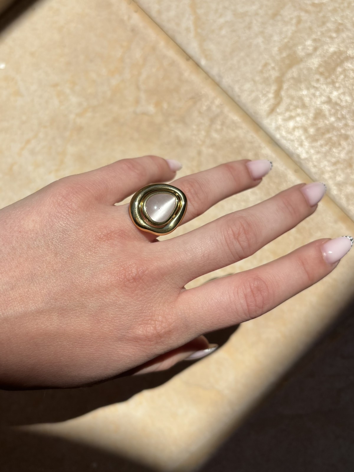 ΔΑΧΤΥΛΙΔΙ ΛΕΥΚΟ ΟΒΑΛ RING LAGRIMA - Image 1