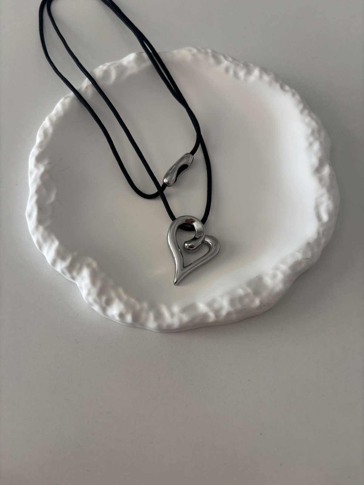 KARDIA ASHMI DERMA NECKLACE SILVER HEART - Image 1